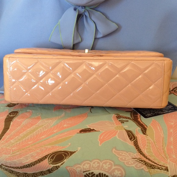 Chanel Additional picture! - Picture 2 of 4