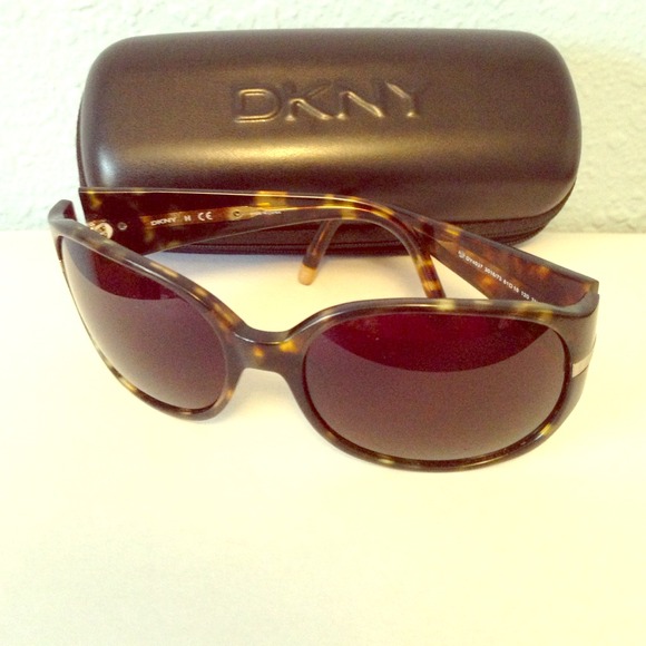 ⚡️PRICE REDUCED⚡️DKNY SUNGLASSES