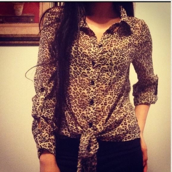 Cheeta print chiffon top - Picture 2 of 4