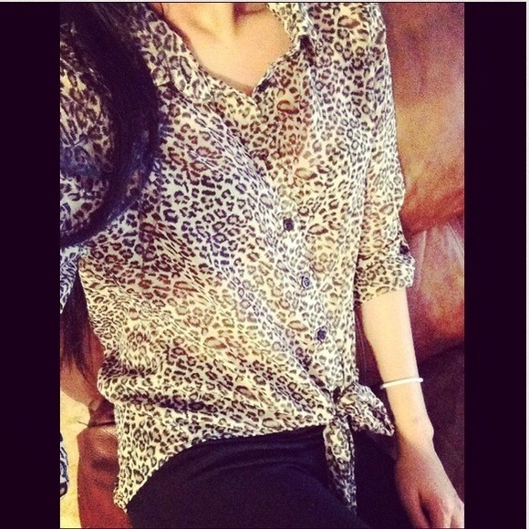 Cheeta print chiffon top - Picture 4 of 4