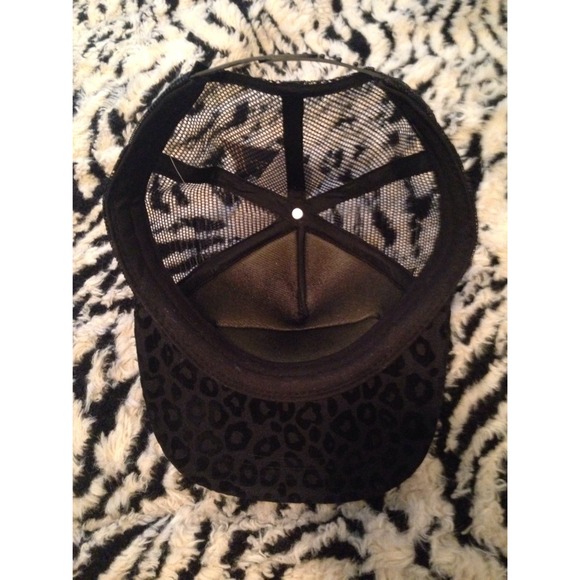 ❌Sold on Vinted❌😁 💚Vans Hat💚 - Picture 2 of 3