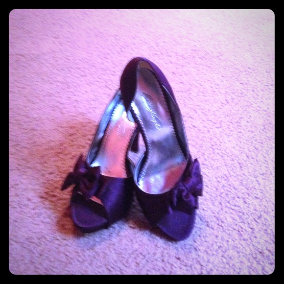 Plum David's bridal heels never worn outside!!