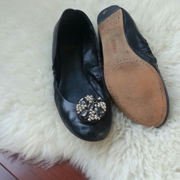 Vince Camuto black flats