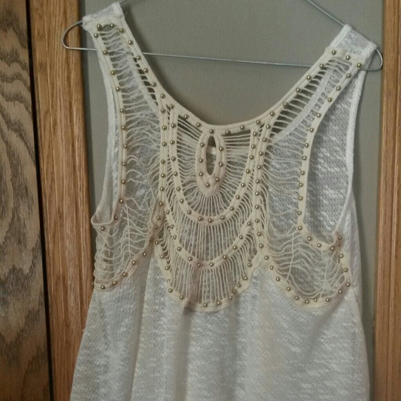 High-Low Tank Top - Picture 2 of 3