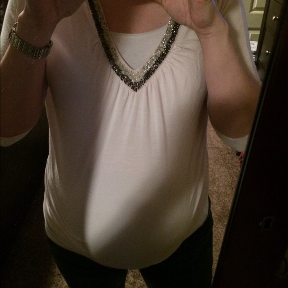 ❎Sold in bundle❎pink MATERNITY shirt - Picture 2 of 2