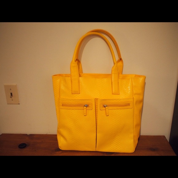 Tote bag
