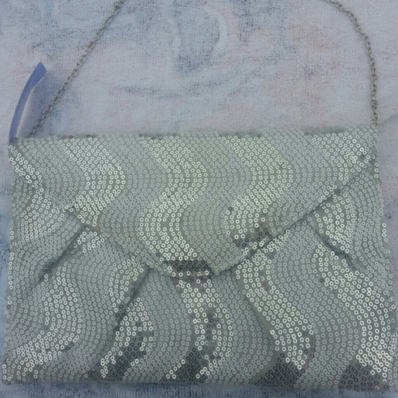 Silver clutch