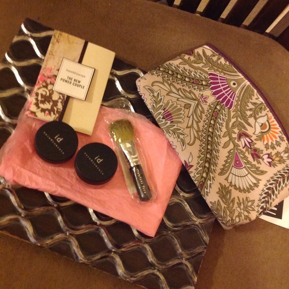 NWT BareMinerals make up set