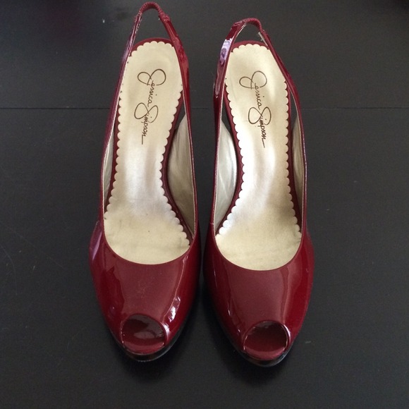 Jessica Simpson patten leather sling backs