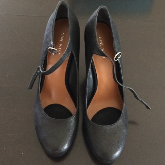 NINE WEST Mary Jane heels