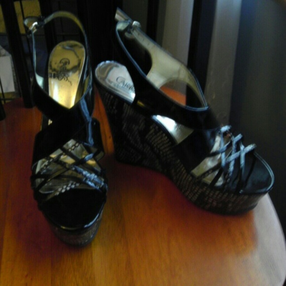 Incredible Carlos Platform Wedges