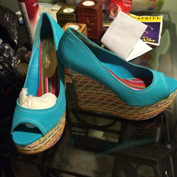 Colorful wedge peep toe shoe size 9 - Picture 1 of 3