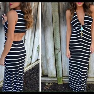⬇️Final markdown. Only a few left! Navy maxi dress
