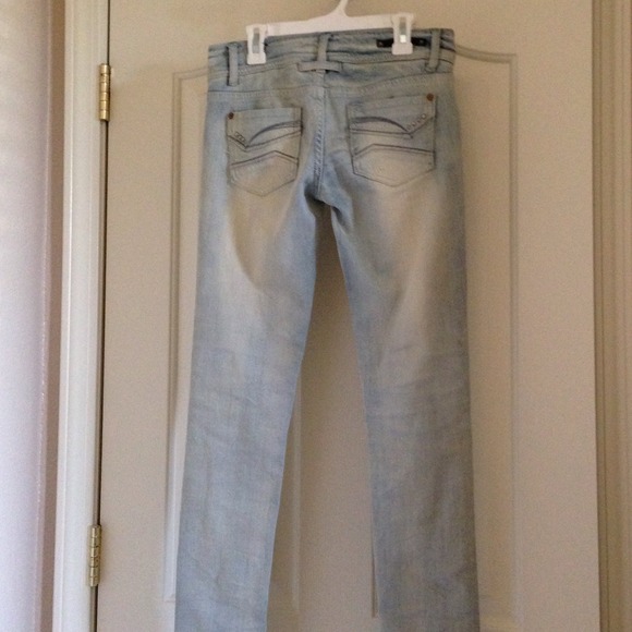 Jeans - Picture 2 of 3
