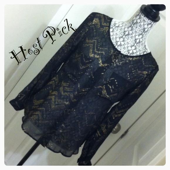 Olive & oak Tops - Black sheer chiffon w/ gold stamped chevron print