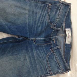Lightly used hollister skinny jeans