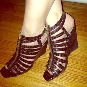 Jessica Simpson wedges