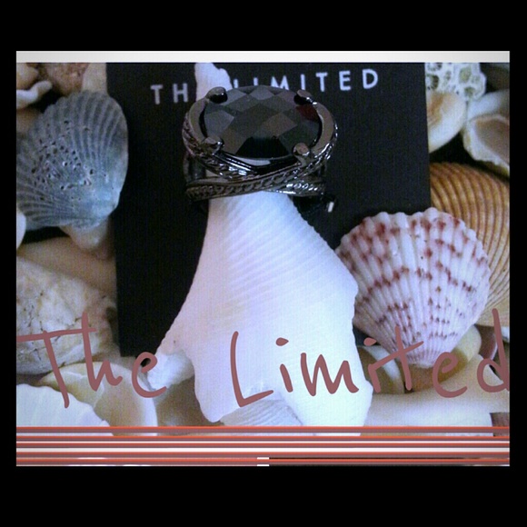 The Limited Jewelry - Gorgeous Ring!!! 💖💖