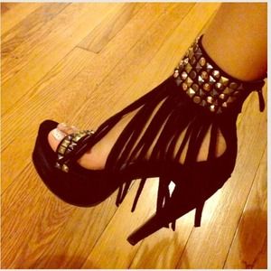 Black Fringe Studded Cuffed Black Pumps 🎀
