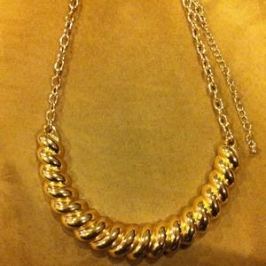Forever 21 plated gold necklace
