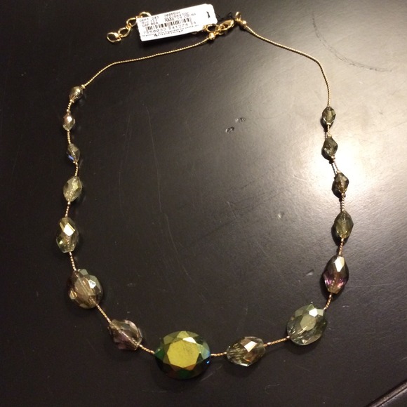 🚫SOLD IN BUNDLE🚫 beautiful crystal necklace