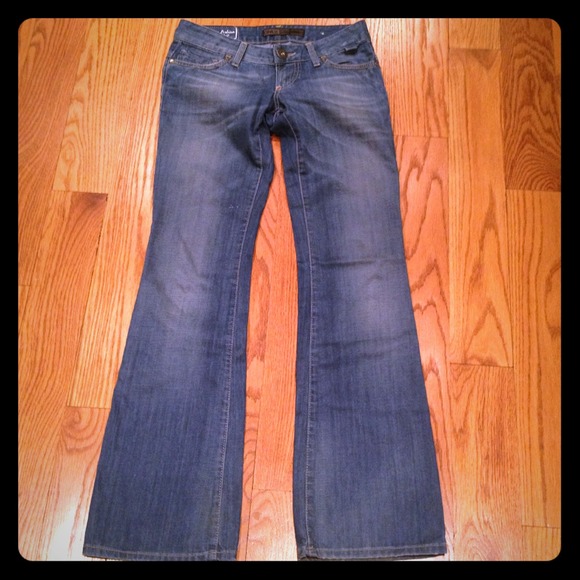 Beautiful 60's boot cut jeans, very nice fit!!
