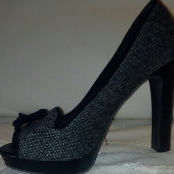 Christian Siriano Pumps! - Picture 1 of 3