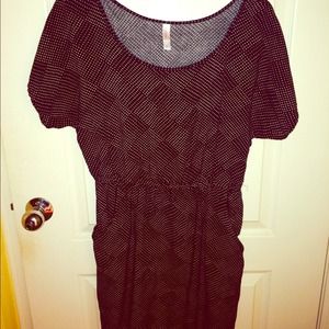 Wide cap sleeve dress