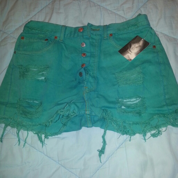 Levi's Denim - Distressed shorts