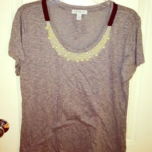 Grey tee with pearl neck detailing