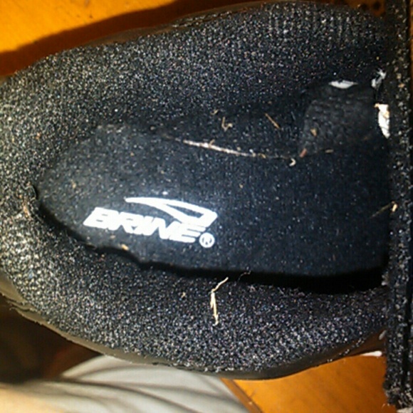 Cleats - Picture 4 of 4