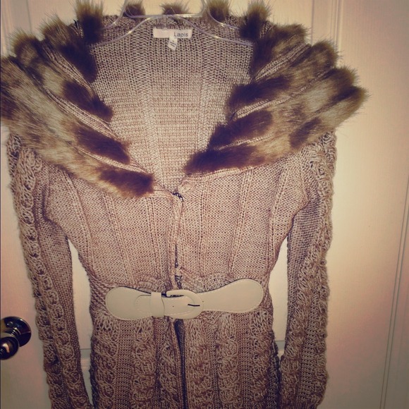 Semi cable knit with faux fur collar detailing