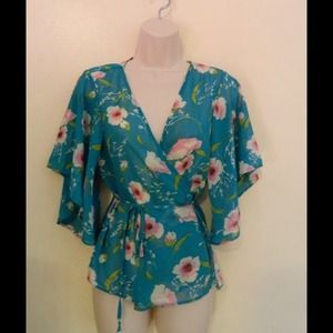 Nwot Belle Djour Blouses