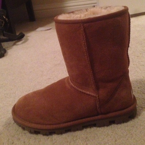 Ugg boots - Picture 2 of 2