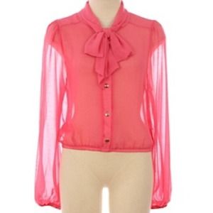 Pink shirt with bow NWOT 🚫SOLD IN BUNDLE🚫