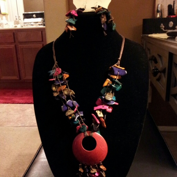 Earrings n Necklace Set 15.00 - Picture 2 of 2