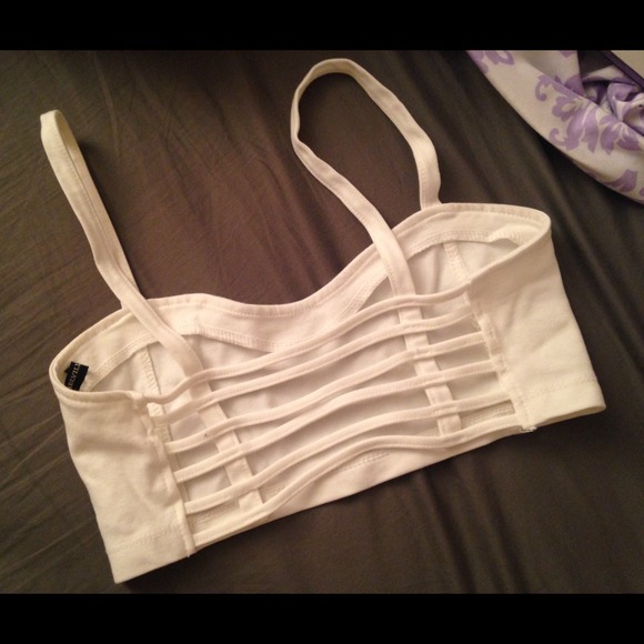 ❌SOLD❌Brandy melville Chiyo top-WHITE