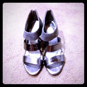 BCBGeneration Gray Silver leather suede sandals 36