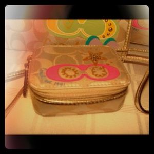 TRADECoach triple pill case Applique multi colored