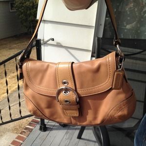 REDUCED Coach Soho leather /buckle
