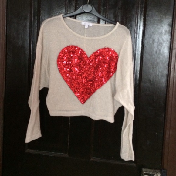 cropped, graphic heart sweater