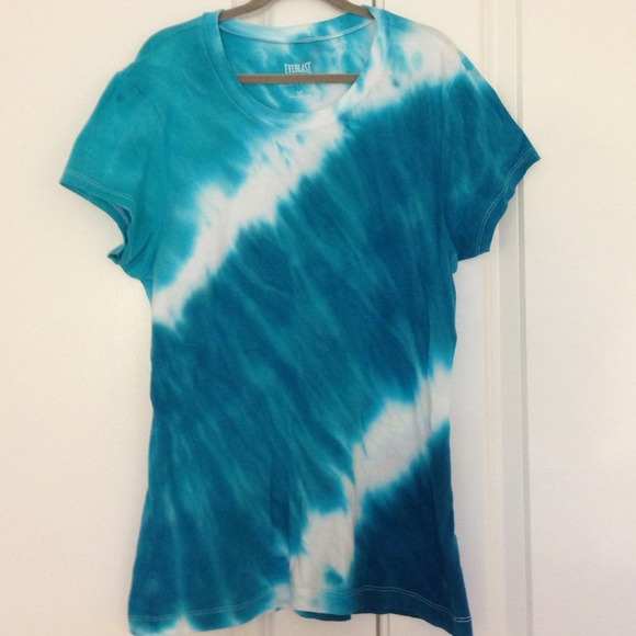 Everlast exercise tee-shirt