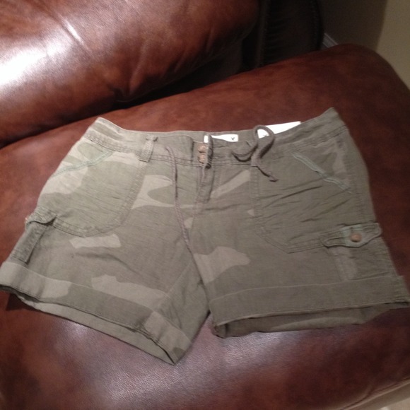 American Eagle camo -SOLD IN BUNDLE