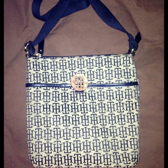 Tommy Hilfiger cross body