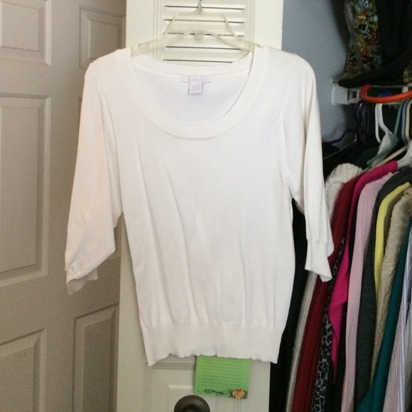 White sweater - Picture 1 of 1
