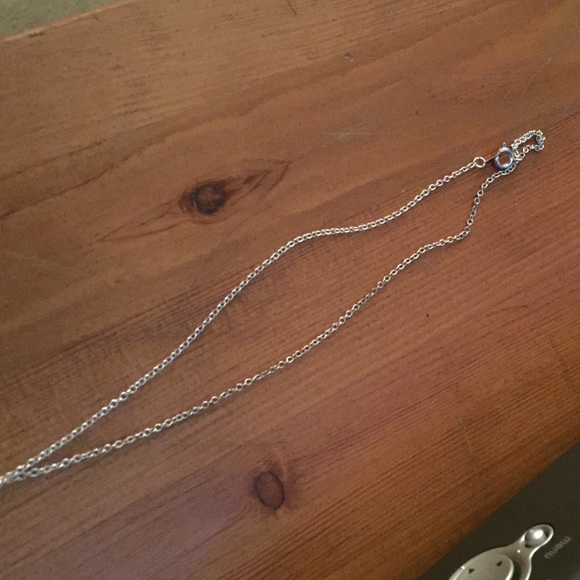 Silver key pendant/charm - Picture 4 of 4