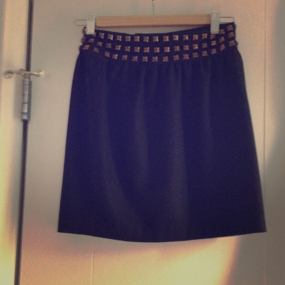 Black high-waisted skirt with studs