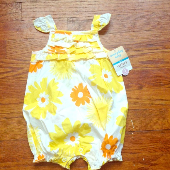 NWT CARTERS BABY GIRL YELLOW FLORAL ROMPER SIZE 9M