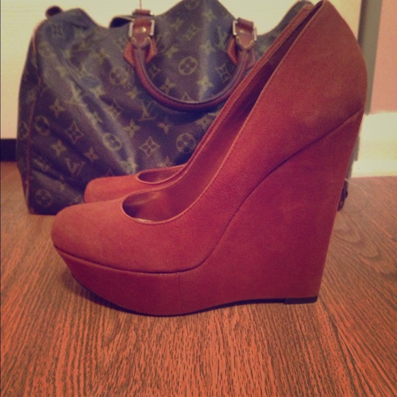 🚫SOLD🚫 Cognac Wedge Heel