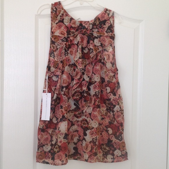 NWT back bow top -M